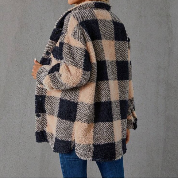 Cozy buffalo plaid button down teddy jacket - Picture 2 of 16